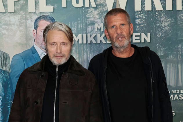 Mads Mikkelsen and Anders Thomas Jensen at the premiere of the movie Therapy for Vikings Den sidste viking The Last Viking in the cinema at Delphi Filmpalast Berlin, 17 12 2025 Foto:xS.xGabschx xFuturexImagex wikinger_5236