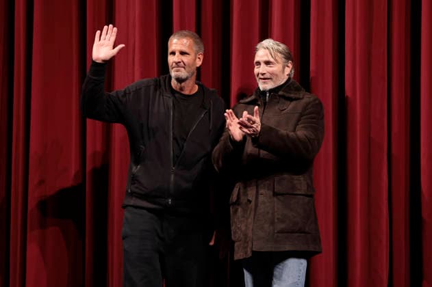 Anders Thomas Jensen and Mads Mikkelsen at the premiere of the feature film Therapy for Vikings Den sidste viking The Last Viking at the Delphi Filmpalast cinema in Berlin, 17 12 2025 Foto:xS.xGabschx xFuturexImagex wikinger_5242