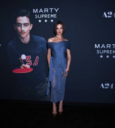 December 16, 2025, New York, Ny, United States: Hari Nef attends A24 s Marty Supreme New York Premiere. Held at Regal Times Square in New York. Zuma Press December 16, 2025. New York United States - ZUMAp281 20251216_zea_p281_265 Copyright: xPhotoxImagexPressx