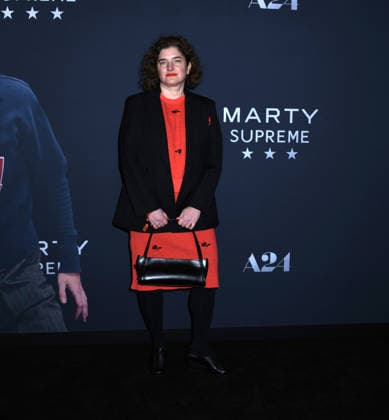 December 16, 2025, New York, Ny, United States: Naomi Fry attends A24 s Marty Supreme New York Premiere. Held at Regal Times Square in New York. Zuma Press December 16, 2025. New York United States - ZUMAp281 20251216_zea_p281_292 Copyright: xPhotoxImagexPressx