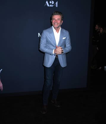 December 16, 2025, New York, Ny, United States: Robert Herjavec attends A24 s Marty Supreme New York Premiere. Held at Regal Times Square in New York. Zuma Press December 16, 2025. New York United States - ZUMAp281 20251216_zea_p281_305 Copyright: xPhotoxImagexPressx