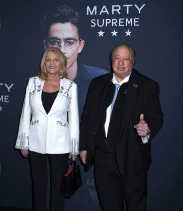 December 16, 2025, New York, Ny, United States: Margo Vondersaar Catsimatidis and John Catsimatidis attend A24 s Marty Supreme New York Premiere. Held at Regal Times Square in New York. Zuma Press December 16, 2025. New York United States - ZUMAp281 20251216_zea_p281_307 Copyright: xPhotoxImagexPressx
