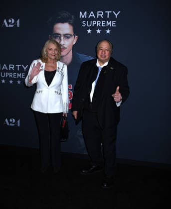 December 16, 2025, New York, Ny, United States: Margo Vondersaar Catsimatidis and John Catsimatidis attend A24 s Marty Supreme New York Premiere. Held at Regal Times Square in New York. Zuma Press December 16, 2025. New York United States - ZUMAp281 20251216_zea_p281_308 Copyright: xPhotoxImagexPressx