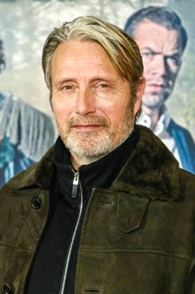 abb Mads Dittmann Mikkelsen Danish actor on the red carpet at the Berlin movie premiere of Therapie fuer Wikinger at the cinema Delphi Filmpalast Berlin on 17 12 2025 Berlin Germany