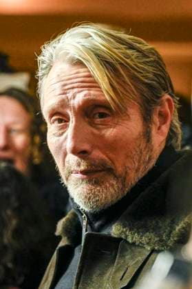 abb Mads Dittmann Mikkelsen Danish actor on the red carpet at the Berlin movie premiere of Therapie fuer Wikinger at the cinema Delphi Filmpalast Berlin on 17 12 2025 Berlin Germany