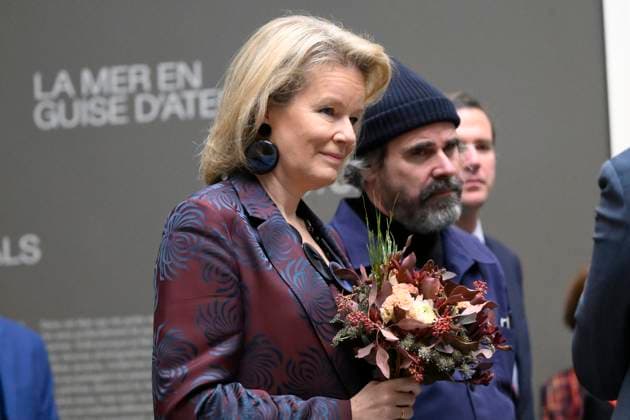 Queen Mathilde Visits Transcripts Of A Sea Exhibition GENT, BELGIUM - DECEMBER 18 : Queen Mathilde pictured visiting Transcripts Of A Sea Exhibition by photographer Stephan Vanfleteren on December 18, 2025 in Gent, Belgium, 18 12 2025 Gent Belgium  Copyright: xPhilipxReynaersx