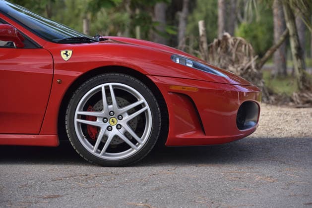 Donald Trump’s old Ferrari selling for £750,000 Story From Jam Press (Donald Trump Ferrari) Pictured: Donald Trump’s 2007 Ferrari F430 F1. Donald Trump’s old Ferrari selling for £750,000 Donald Trump’s old Ferrari is being sold for £750,000. The US President got the classic red F430 F1 brand new in 2007. It was ten years before he was elected to the White House. He was hosting the US version of The Apprentice at the time. It would have set him back about £120,000 when he got it 18 years ago. The 196mph supercar was delivered to the now 79-year-old Trump Tower in New York City. The car is being sold with Trump’s distinctive signature on the paperwork. The Ferrari boasts a 4.3 litre V8 engine and has only done 9,493 miles. The car  Copyright: xJamxPress PhotosxCourtesyxofxMecumxAuctions,xInc.