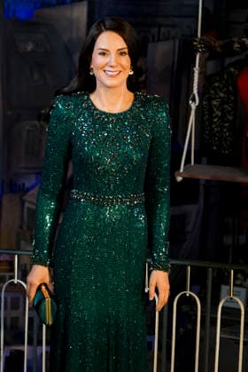 cntv HRH Catherine, Princess of Wales, GCVO, CH, Catherine Princess of Wales is a new figure in the Hamburg Wax Museum, the Panoptikum on the Reeperbahn in St Pauli The wax replica of Catherine, Princess of Wales on 18 12 2025 in Hamburg Hamburg Germany