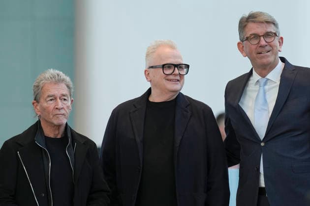 Press conference on the music summit in the Chancellery Peter Maffay together with Herbert Groenemeyer and Minister of State for Culture Wolfram Weimer at the press conference after the music summit in the Chancellery, Berlin, 18 12 2025 Berlin Berlin Germany