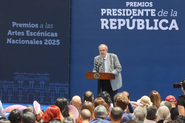 Santiago, December 18, 2025 President Gabriel Boric leads the award ceremony of the President of the Republic Awards for National Music and Performing Arts 2025 Jonnathan Oyarzun Aton Chile, Santiago Chile Aton 1113010  Copyright: JONNATHANxOYARZUN ATONxCHILE