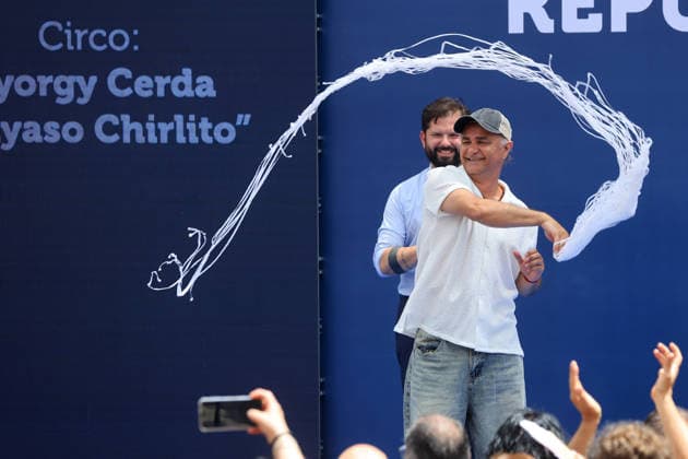 Santiago, December 18, 2025 President Gabriel Boric leads the award ceremony of the President of the Republic Awards for National Music and Performing Arts 2025 Jonnathan Oyarzun Aton Chile, Santiago Chile Aton 1113020  Copyright: JONNATHANxOYARZUN ATONxCHILE