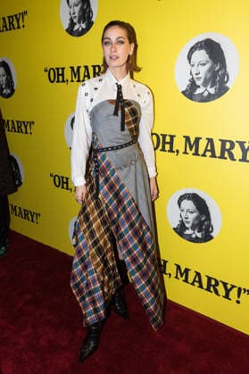 December 18, 2025, London, England, United Kingdom: GEORGIE BUCKLAND attends Oh, Mary! opening night premiere at the Trafalgar Theatre. London United Kingdom - ZUMAs371 20251218_zip_s371_012 Copyright: xWiktorxSzymanowiczx