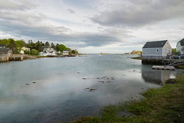 Cape Porpoise Bay im nördlichen Bundesstaat Maine, USA the view and the buildong in Cape Porpoise, Maine USA (License=RF) Copyright: xZoonar.com EnricoxDellaxPietrax 24375478