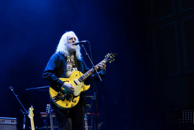 Martin McAloon perfroms live at o2 City Hall, Newcastle, on 18 December 2025 Martin McAloon perfroms live at o2 City Hall, Newcastle, on 18 December 2025, Credit:David Wala Avalon Tyne and Wear, Newcastle upon Tyne  Copyright: xDavidxWalax xAvalonx 1060261087