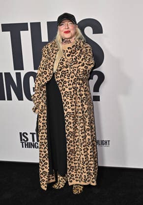 Searchlight Pictures™ ˜Is This Thing On?™ Premiere Sia arriving at Searchlight Pictures™ Is This Thing On? Los Angeles premiere held at Vidiots on December 18, 2025 in Los Angeles, CA. Los Angeles Vidiots California USA Copyright: xStarbuck xAFF-USA.COMx