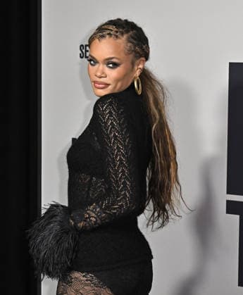 Searchlight Pictures™ ˜Is This Thing On?™ Premiere Andra Day arriving at Searchlight Pictures™ Is This Thing On? Los Angeles premiere held at Vidiots on December 18, 2025 in Los Angeles, CA. Los Angeles Vidiots California USA Copyright: xStarbuck xAFF-USA.COMx