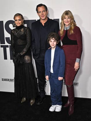 Searchlight Pictures™ ˜Is This Thing On?™ Premiere Andra Day, Will Arnett, Calvin Knegten and Laura Dern arriving at Searchlight Pictures™ Is This Thing On? Los Angeles premiere held at Vidiots on December 18, 2025 in Los Angeles, CA. Los Angeles Vidiots California USA Copyright: xStarbuck xAFF-USA.COMx