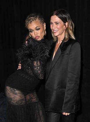 Searchlight Pictures™ ˜Is This Thing On?™ Premiere Andra Day and Kristen Wiig arriving at Searchlight Pictures™ Is This Thing On? Los Angeles premiere held at Vidiots on December 18, 2025 in Los Angeles, CA. Los Angeles Vidiots California USA Copyright: xStarbuck xAFF-USA.COMx