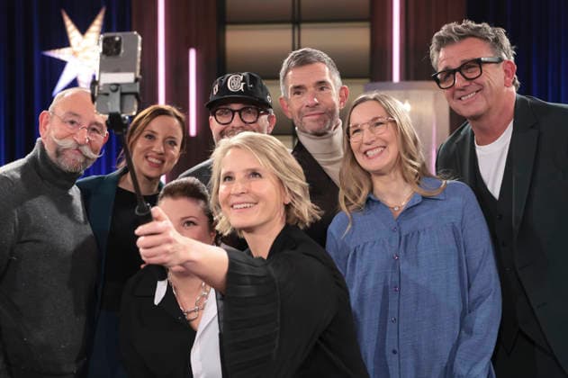 Horst Lichter, Carina Raddatz, Meltem Kaptan, Susan Link, Mark Forster, Micky Beisenherz, Franca Cerutti and Hans Sigl at the recording of the WDR talk show Kölner Treff at WDR Studio BS 3 Cologne, 18 12 2025 Foto:xR.xSchmiegeltx xFuturexImagex koelner_treff1812_5206