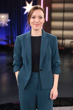 Carina Raddatz at the recording of the WDR talk show Kölner Treff in WDR Studio BS 3 Cologne, 18 12 2025 Foto:xR.xSchmiegeltx xFuturexImagex koelner_treff1812_5236