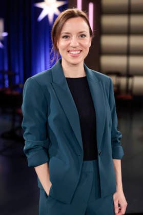 Carina Raddatz at the recording of the WDR talk show Kölner Treff in WDR Studio BS 3 Cologne, 18 12 2025 Foto:xR.xSchmiegeltx xFuturexImagex koelner_treff1812_5237