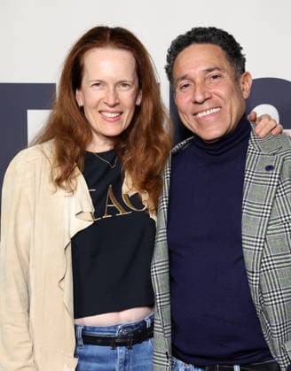 18 December 2025 - Los Angeles, California - Ursula Whittaker, Oscar Nunez Los Angeles Premiere Of Searchlight Pictures Is This Thing On? held at Vidiots.in Los Angeles. Los Angeles USA - ZUMAa123 20251218_zaa_a123_019 Copyright: xADx