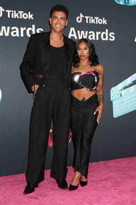 USA - TikTok Awards - Los Angeles LOS ANGELES - DEC 18: Ezra Sosa, Jordan Chiles at the TikTok Awards at the Hollywood Palladium on December 18, 2025 in Los Angeles, CA Los Angeles CA USA  Copyright: xKathyxHutchinsx xHutchinsxPhotox