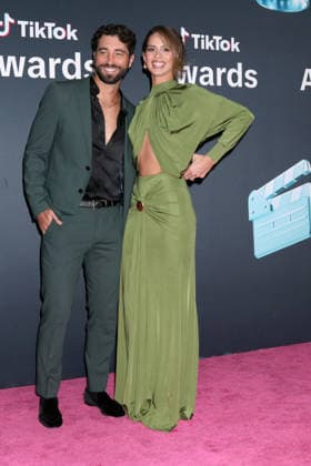 USA - TikTok Awards - Los Angeles LOS ANGELES - DEC 18: Joey Graziadei, Kelsey Anderson at the TikTok Awards at the Hollywood Palladium on December 18, 2025 in Los Angeles, CA Los Angeles CA USA  Copyright: xKathyxHutchinsx xHutchinsxPhotox