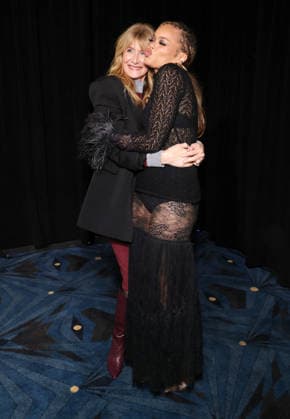 18 December 2025 - Los Angeles, California - Laura Dern, Andra Day Los Angeles Premiere Of Searchlight Pictures Is This Thing On? held at Vidiots.in Los Angeles. Los Angeles USA - ZUMAa123 20251218_zaa_a123_050 Copyright: xADx