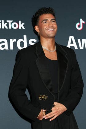 December 19, 2025, Los Angeles, Ca, USA: LOS ANGELES - DEC 18: Ezra Sosa at the TikTok Awards at the Hollywood Palladium on December 18, 2025 in Los Angeles, CA Los Angeles USA - ZUMAb170 20251219_aap_b170_112 Copyright: xKayxBlakex