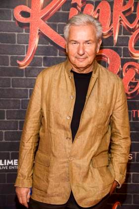 abb Klaus Wowereit on the red carpet at the premiere of Kinky Boots The Musical at the Admiralspalast on 18 12 2025 in Berlin Berlin Germany