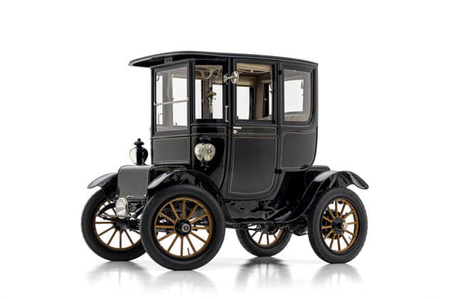 One of first ever electric cars – made 113 years ago – set to sell for £375,000 Story from Jam Press (First Electric Car) Pictured: The restored Baker Electric Model V, built in 1912. One of first ever electric cars – made 113 years ago – set to sell for £375,000 One of the first ever electric cars is set to sell for £375,000. The restored Baker Electric Model V, built in 1912, is heading to auction. It’s widely regarded as one of the finest early electric cars ever produced. The car being offered is a Model V four-passenger Special Extension Coupe, one of the last and most desirable enclosed Baker designs. It features elegant, lightweight aluminium bodywork, a style discontinued shortly after, as reported by Luxury Auto News. Power Copyright: xJamxPress CourtesyxofxRMxSotheby s