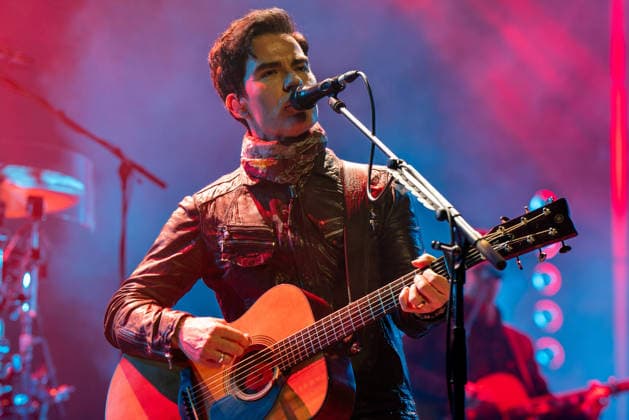 December 18, 2025, London, United Kingdom: Kelly Jones of The Stereophonics seen performing live on stage at The O2 Arena. Stereophonics played The O2 Arena 18th December 2025 As the last date in their Winter Arena Tour . Stereophonics are Kelly Jones, Richard Jones, Adam Zindani and Jamie Morrison London United Kingdom - ZUMAs197 20251218_aaa_s197_406 Copyright: xBonniexBritainx