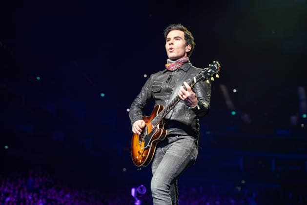 December 18, 2025, London, United Kingdom: Kelly Jones of The Stereophonics seen performing live on stage at The O2 Arena. Stereophonics played The O2 Arena 18th December 2025 As the last date in their Winter Arena Tour . Stereophonics are Kelly Jones, Richard Jones, Adam Zindani and Jamie Morrison London United Kingdom - ZUMAs197 20251218_aaa_s197_416 Copyright: xBonniexBritainx