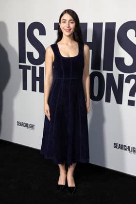 Los Angeles Premiere Of Searchlight Pictures Is This Thing On? 18 December 2025 . Los Angeles, California - Caylee Cowan At Los Angeles Premiere Of Searchlight Pictures Is This Thing On? held at Vidiots in Los Angeles., Credit:Sadou Faye Avalon United States, CA, Los Angeles, Vidiots  Copyright: xSadouxFayex xAvalonx 1060335149