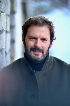 Les Arcs Film Festival - Day six. FC LES ARCS, FRANCE - DECEMBER 19 Hugo Becker poses during Day Seven of Les Arcs Film Festival on December 19, 2025 in Les Arcs, France. Photo by Franck Castel ABACAPRESS.COM Les Arcs France  Copyright: xCastelxFranck ABACAx