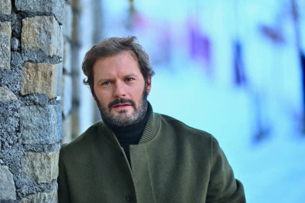 Les Arcs Film Festival - Day six. FC LES ARCS, FRANCE - DECEMBER 19 Hugo Becker poses during Day Seven of Les Arcs Film Festival on December 19, 2025 in Les Arcs, France. Photo by Franck Castel ABACAPRESS.COM Les Arcs France  Copyright: xCastelxFranck ABACAx