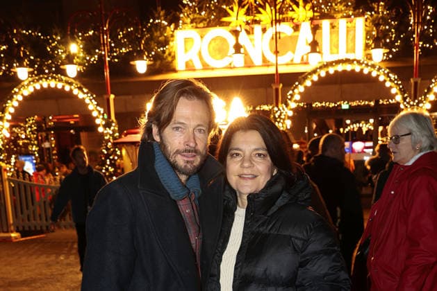 Andreas Pietschmann and Jasmin Tabatabai at the Roncalli Weihnachtscircus premiere at the Tempodrom on 19 12 2025 in Berlin Roncalli Weihnachtscircus premiere in Berlin