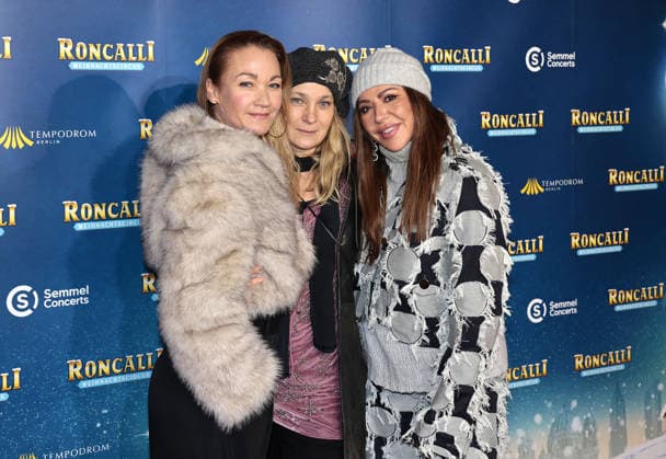 Lisa Maria Potthoff, Jeanette Hain and Simone Thomalla at the Roncalli Weihnachtscircus premiere at the Tempodrom on 19 12 2025 in Berlin Roncalli Weihnachtscircus premiere in Berlin
