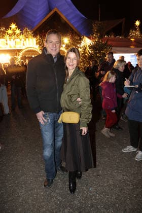 Sascha Vollmer with his wife Jenny Vollmer at the Roncalli Weihnachtscircus premiere at the Tempodrom on 19 12 2025 in Berlin Roncalli Weihnachtscircus premiere in Berlin