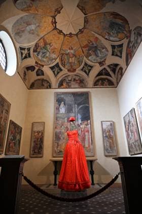 Milan, Italy Giorgio Armani.Milan, for love on display at the Pinacoteca di Brera for the first time an exhibition dedicated to the stylistic journey of Giorgio Armani welcoming a selection of clothes in its prestigious rooms a union of fashion and art In the photo: Giorgio Armani s clothes on display  Copyright: xNickxZonnax xipa-agency.netx xNickxZonnax IPA_Agency_IPA69325543