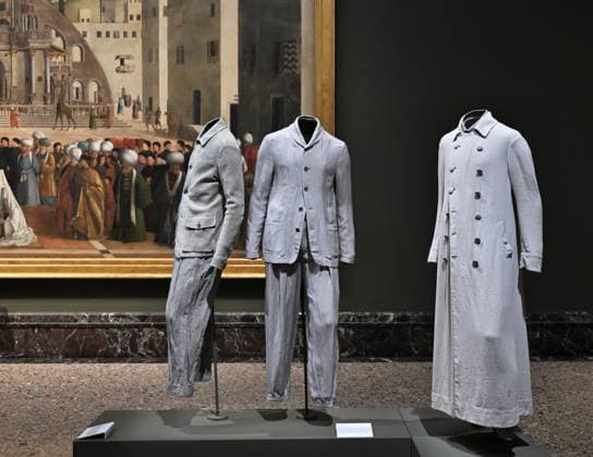 Milan, Italy Giorgio Armani.Milan, for love on display at the Pinacoteca di Brera for the first time an exhibition dedicated to the stylistic journey of Giorgio Armani welcoming a selection of clothes in its prestigious rooms a union of fashion and art In the photo: Giorgio Armani s clothes on display  Copyright: xNickxZonnax xipa-agency.netx xNickxZonnax IPA_Agency_IPA69325499