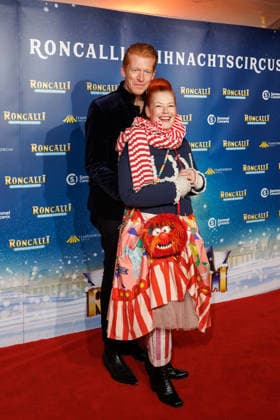 Premiere 21 Roncalli Weihnachtscircus Tobias Staerbo and Enie van de Meiklokjes at the premiere of the 21 Roncalli Weihnachtscircus at the Tempodrom on 19 12 2025 in Berlin Copyright: xEventpressxKochanx
