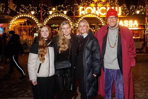 Premiere 21 Roncalli Weihnachtscircus Charlotte Sophie Schöne, Livia Schöne, Anja Schöne and Reiner Schöne at the premiere of the 21 Roncalli Weihnachtscircus at the Tempodrom on 19 12 2025 in Berlin Copyright: xEventpressxKochanx