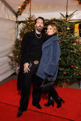 Premiere 21 Roncalli Weihnachtscircus Alec Voelkel The BossHoss and Johanna Voelkel at the premiere of the 21 Roncalli Weihnachtscircus at the Tempodrom on 19 12 2025 in Berlin Copyright: xEventpressxKochanx