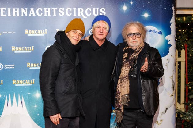 Premiere 21 Roncalli Weihnachtscircus August Diehl, Detlev Buck and Bernhard Paul at the premiere of the 21 Roncalli Weihnachtscircus at the Tempodrom on 19 12 2025 in Berlin Copyright: xEventpressxKochanx