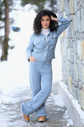 Les Arcs Film Festival - Day six. FC LES ARCS, FRANCE - DECEMBER 19 Sabrina Ouazani poses during Day Seven of Les Arcs Film Festival on December 19, 2025 in Les Arcs, France.Photo by Franck Castel ABACAPRESS.COM Les Arcs France  Copyright: xCastelxFranck ABACAx