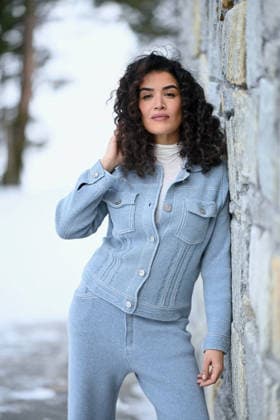 Les Arcs Film Festival - Day six. FC LES ARCS, FRANCE - DECEMBER 19 Sabrina Ouazani poses during Day Seven of Les Arcs Film Festival on December 19, 2025 in Les Arcs, France.Photo by Franck Castel ABACAPRESS.COM Les Arcs France  Copyright: xCastelxFranck ABACAx