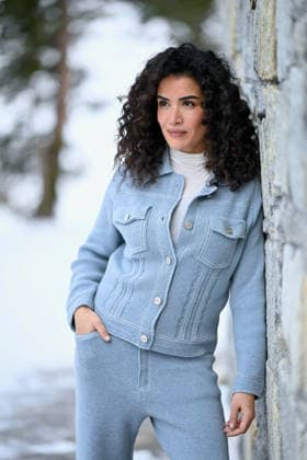Les Arcs Film Festival - Day six. FC LES ARCS, FRANCE - DECEMBER 19 Sabrina Ouazani poses during Day Seven of Les Arcs Film Festival on December 19, 2025 in Les Arcs, France.Photo by Franck Castel ABACAPRESS.COM Les Arcs France  Copyright: xCastelxFranck ABACAx
