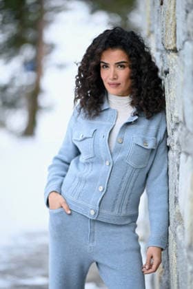 Les Arcs Film Festival - Day six. FC LES ARCS, FRANCE - DECEMBER 19 Sabrina Ouazani poses during Day Seven of Les Arcs Film Festival on December 19, 2025 in Les Arcs, France.Photo by Franck Castel ABACAPRESS.COM Les Arcs France  Copyright: xCastelxFranck ABACAx